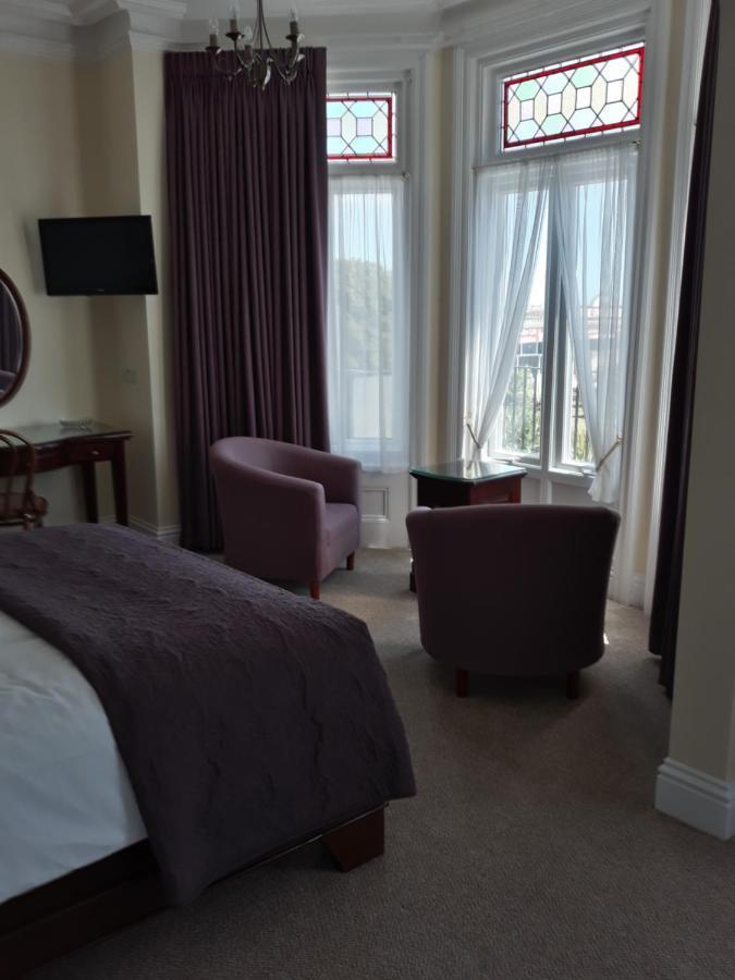 Breakers Bed And Breakfast Истбурн Экстерьер фото