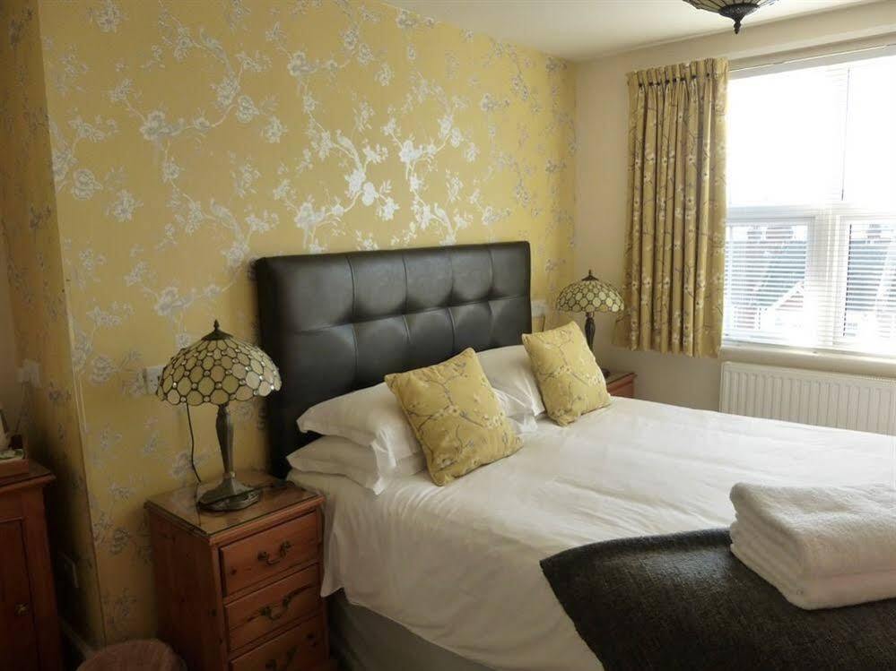 Breakers Bed And Breakfast Истбурн Экстерьер фото